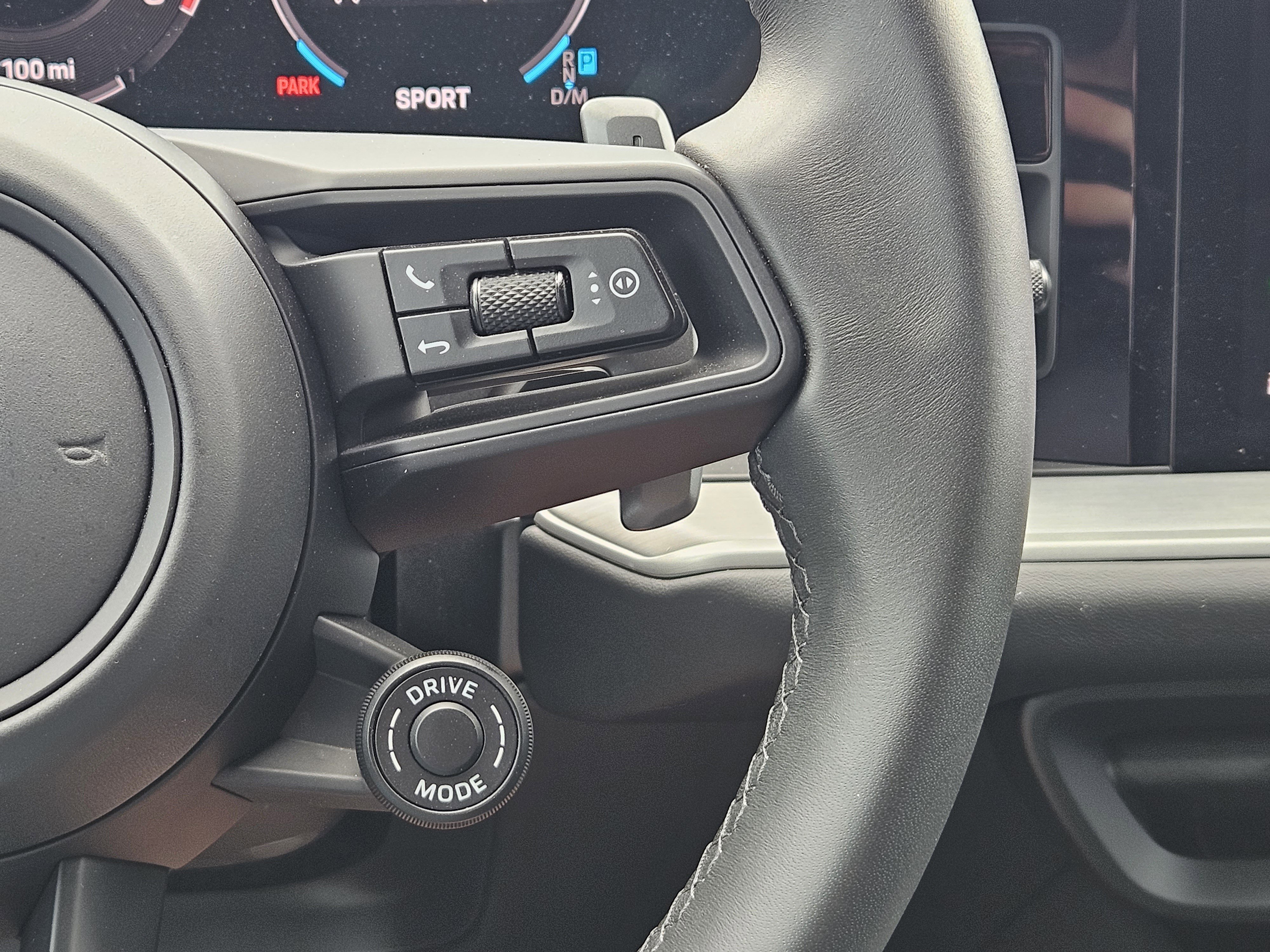 Certified 2024 Porsche Cayenne S image 27