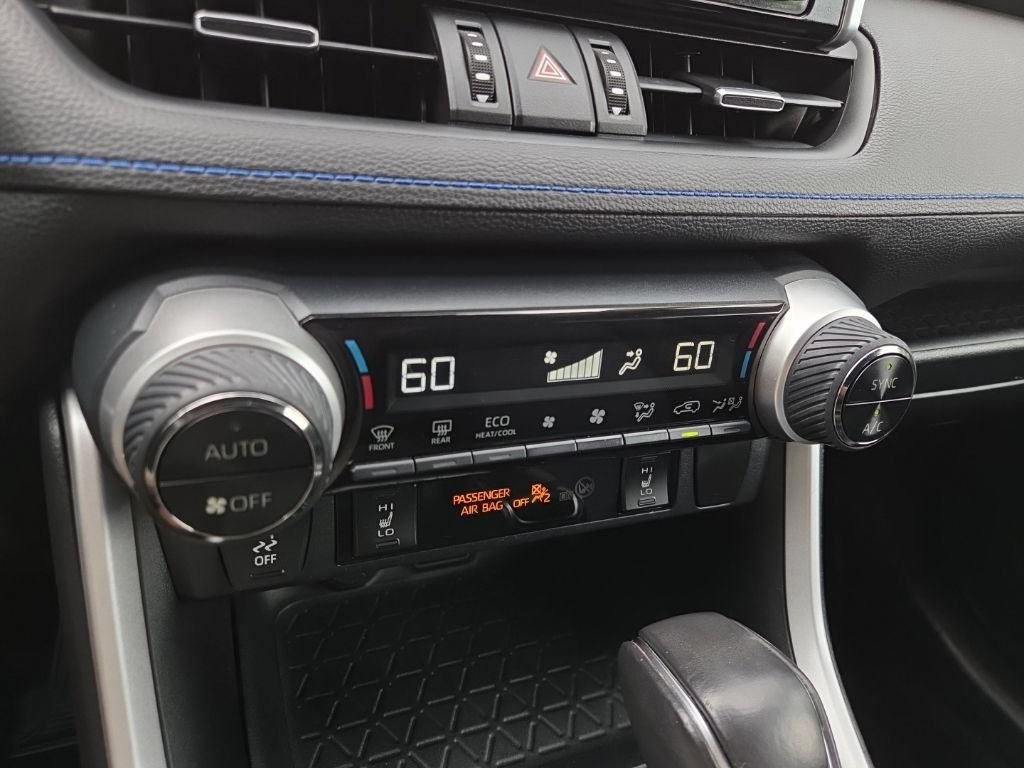 Used 2019 Toyota RAV4 XSE w/ XSE Weather Package AWD/4WD image 34