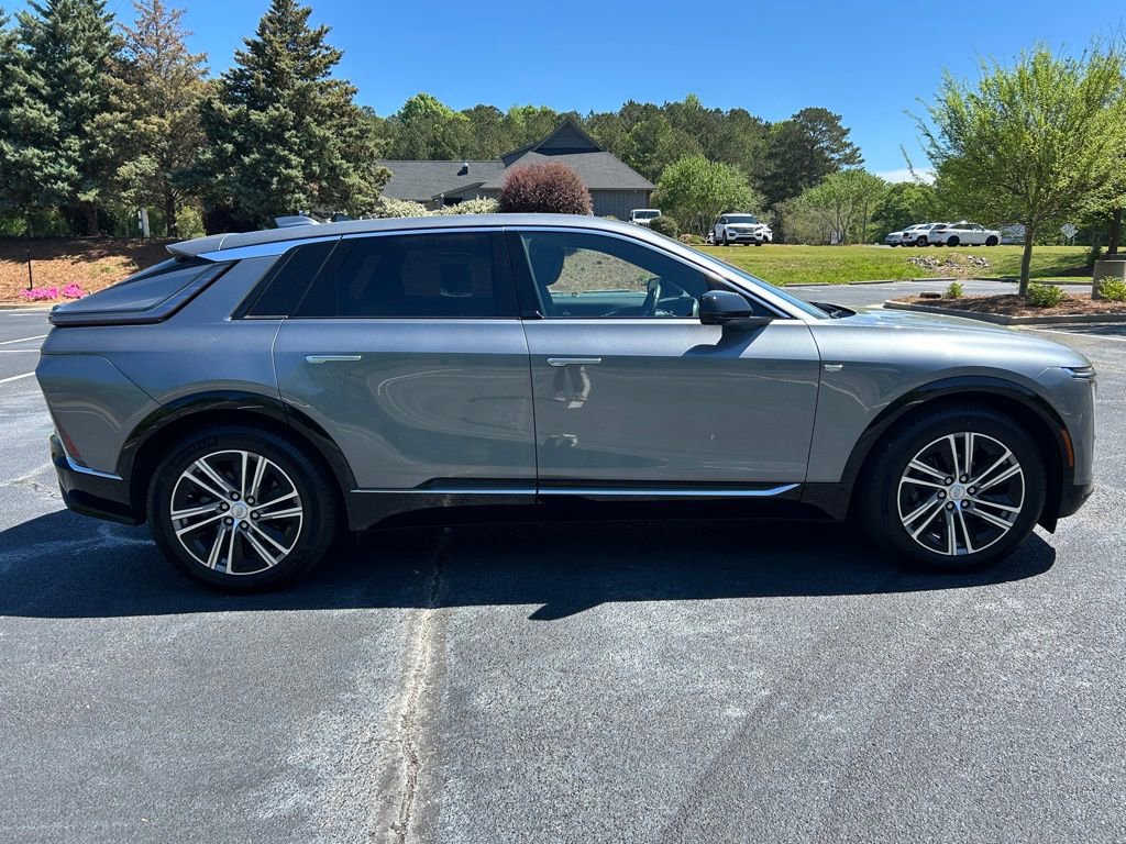 Used 2023 Cadillac Lyriq 2WD image 25