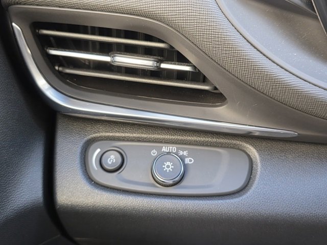 Used 2024 Buick Envista Preferred w/ Convenience I Package image 18