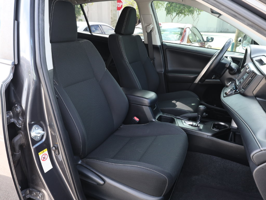 Used 2017 Toyota RAV4 XLE w/ Plus Special Value Package FWD image 19