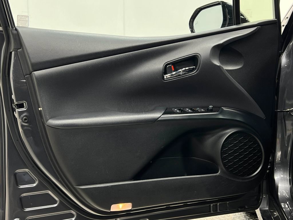 Used 2017 Toyota Prius Prime Advanced FWD image 15