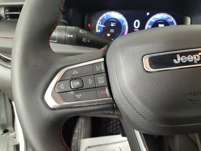 Used 2025 Jeep Compass Trailhawk w/ Trailhawk Elite Group AWD/4WD image 16