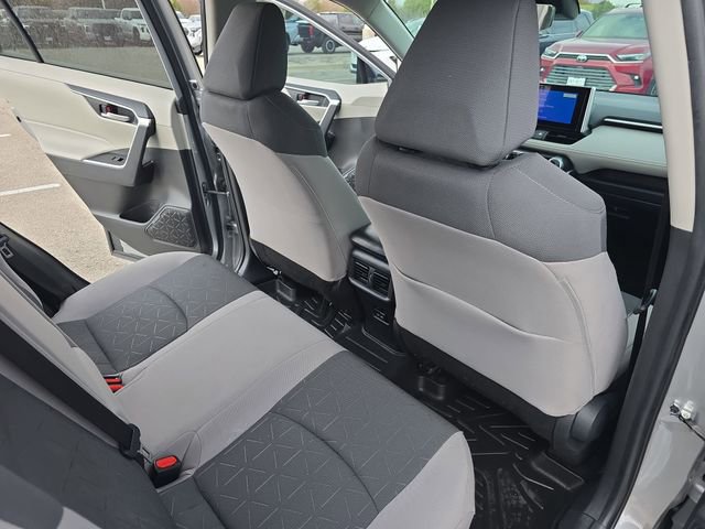 Used 2024 Toyota RAV4 XLE w/ Convenience Package image 11
