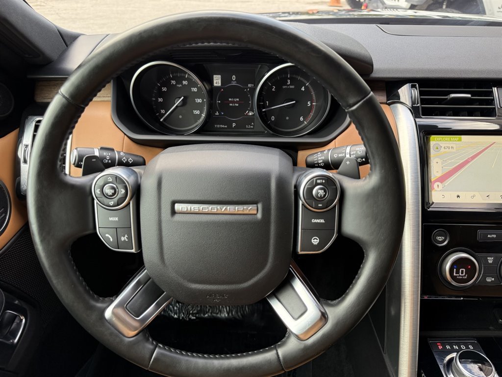 Used 2017 Land Rover Discovery HSE Luxury AWD/4WD image 26