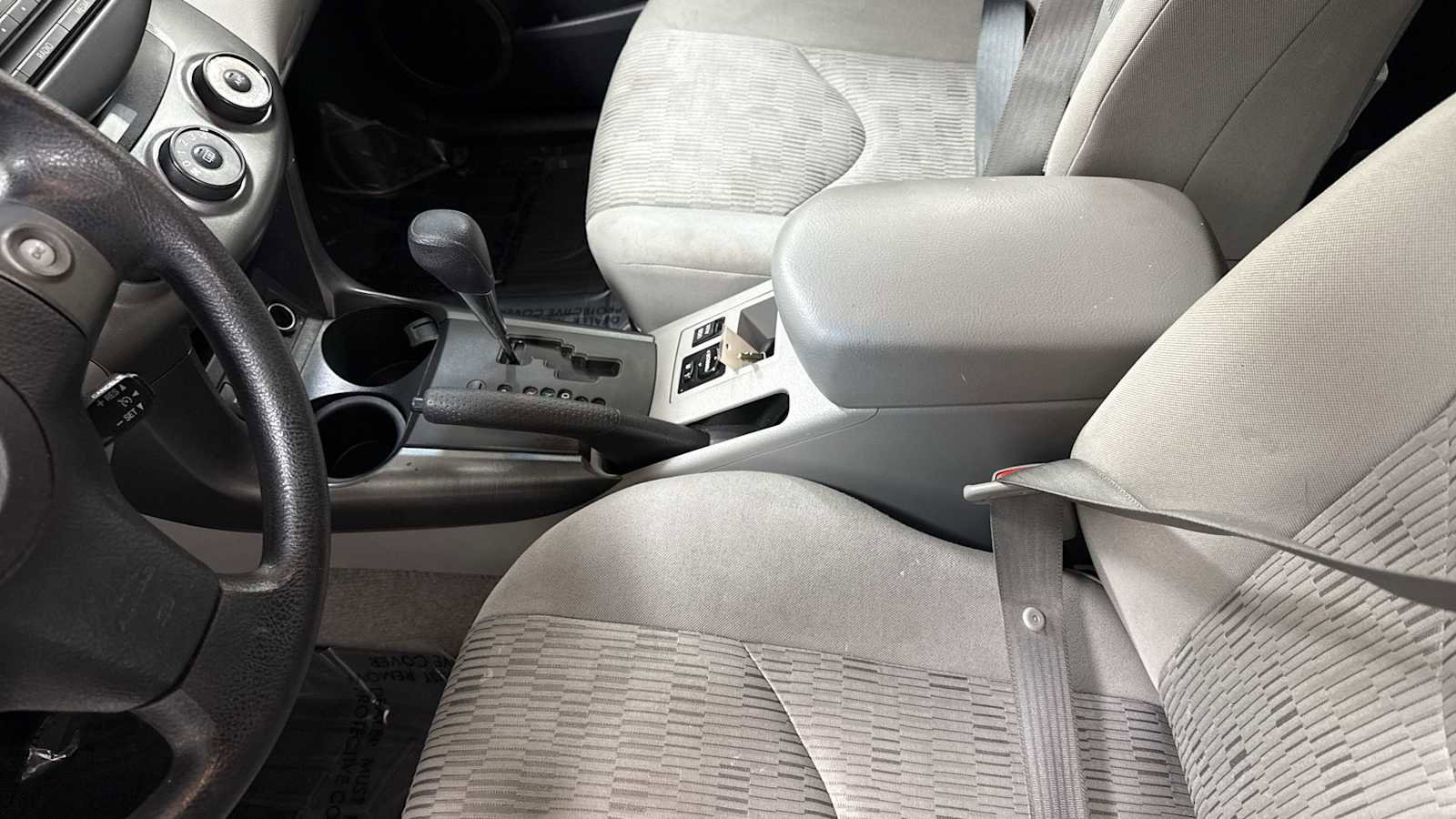 Used 2012 Toyota RAV4 4WD image 21