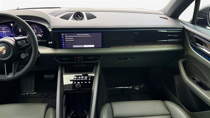 Used 2024 Porsche Macan 4 Electric AWD/4WD image 15