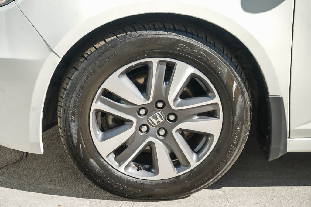 Used 2015 Honda Odyssey Touring image 10