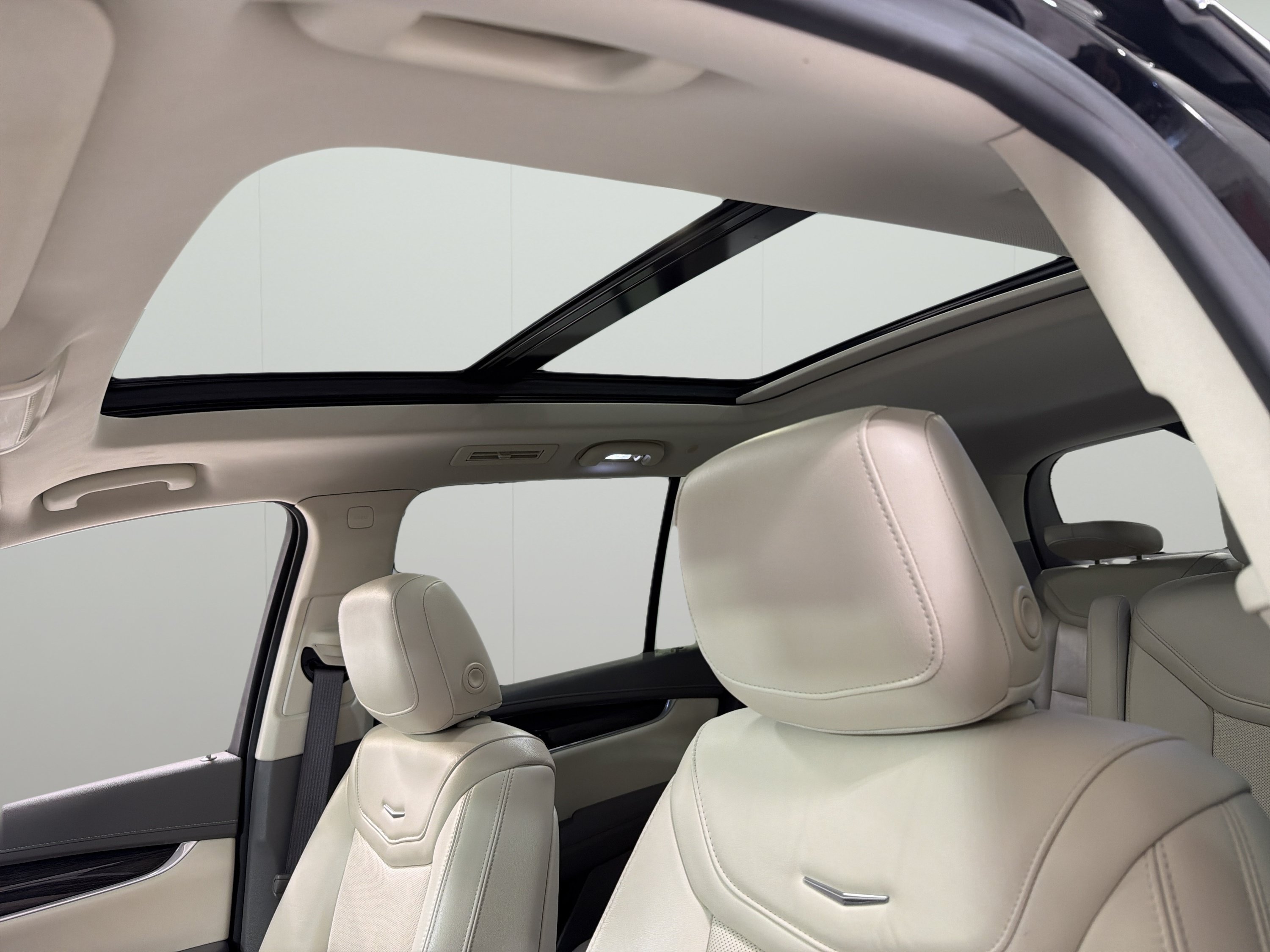 Used 2020 Cadillac XT6 Premium Luxury FWD image 10