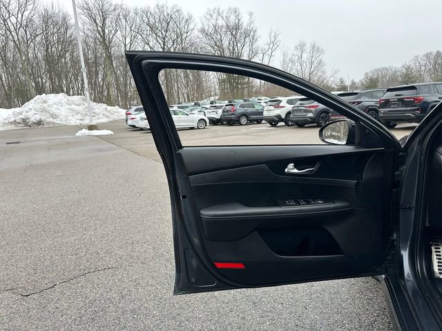 Used 2023 Kia Forte GT-Line w/ GT-Line Technology Package FWD image 24