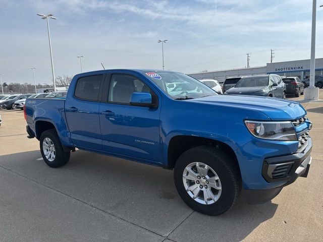 Used 2022 Chevrolet Colorado LT AWD/4WD image 1
