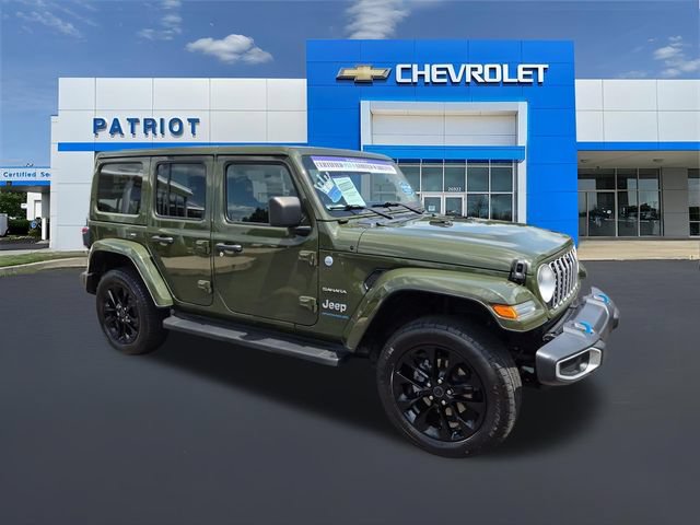Used 2024 Jeep Wrangler Unlimited Sahara w/ Technology Group AWD/4WD image 4