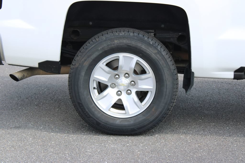 Used 2018 Chevrolet Silverado 1500 LT w/ All Star Edition RWD image 13