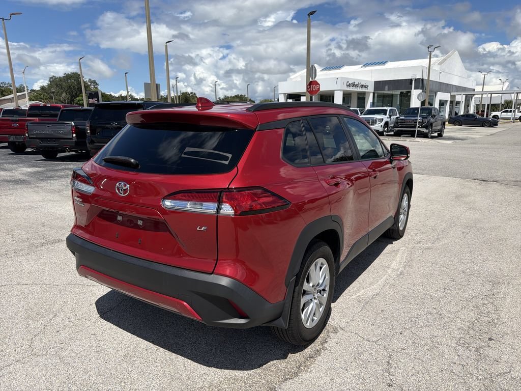 Used 2024 Toyota Corolla Cross LE FWD image 4