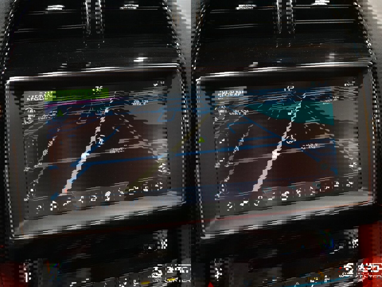 Used 2020 Jaguar F-PACE SVR image 28