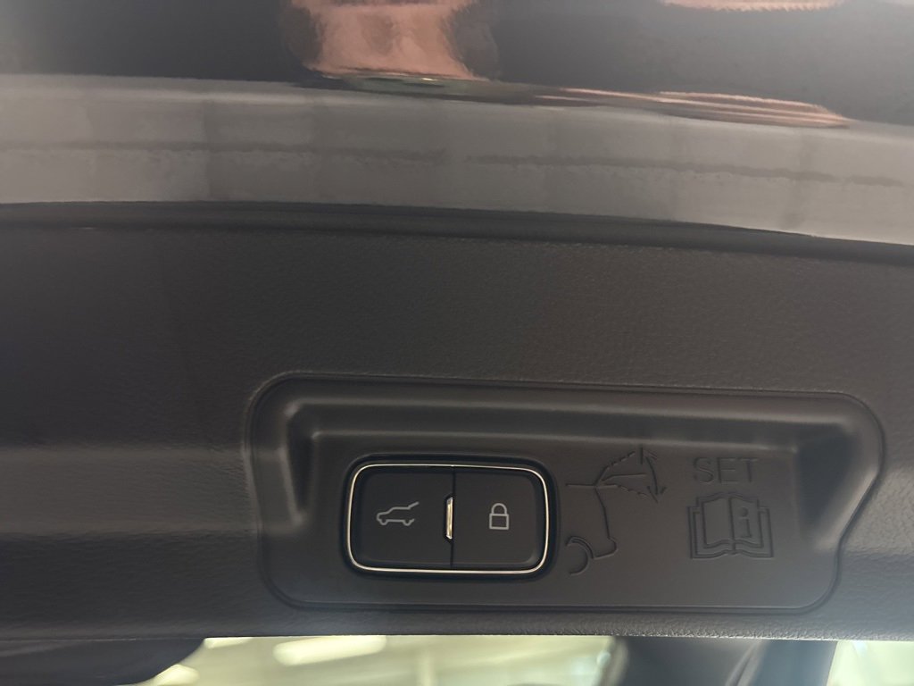 Used 2025 Ford Explorer ST w/ Sun And Sound Package image 7