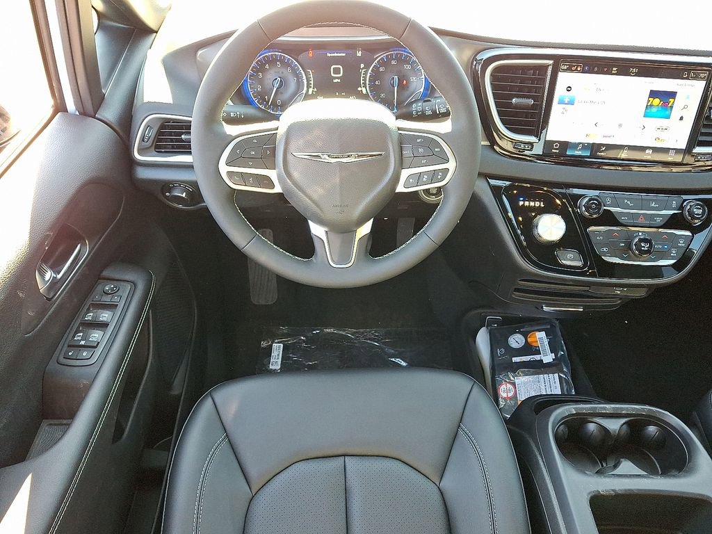 New 2026 Chrysler Voyager LX FWD image 8
