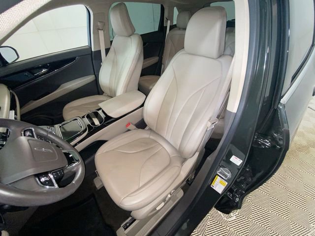 Used 2023 Lincoln Nautilus Reserve AWD/4WD image 15