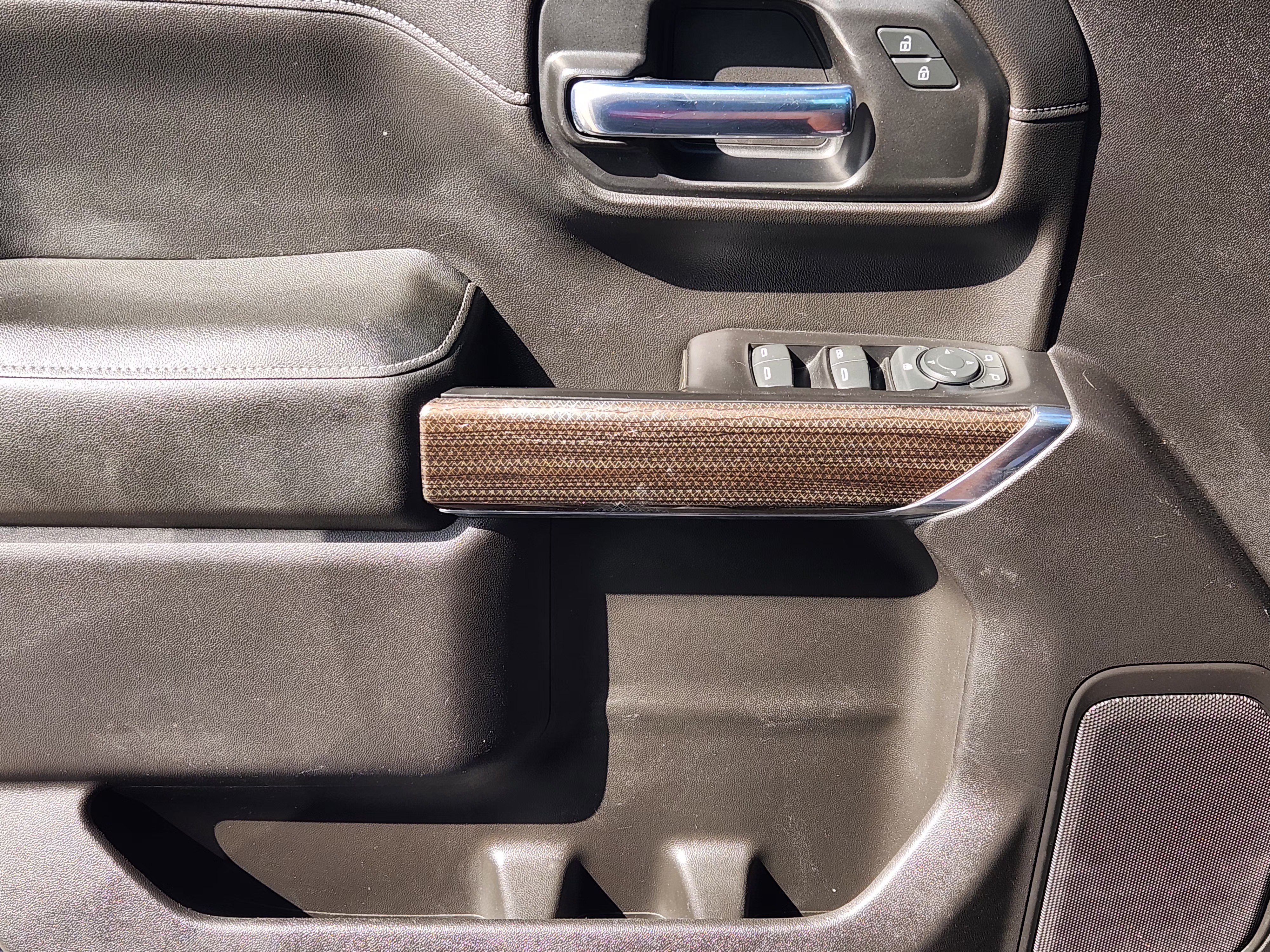 Used 2019 Chevrolet Silverado 1500 LT w/ Texas Edition RWD image 24