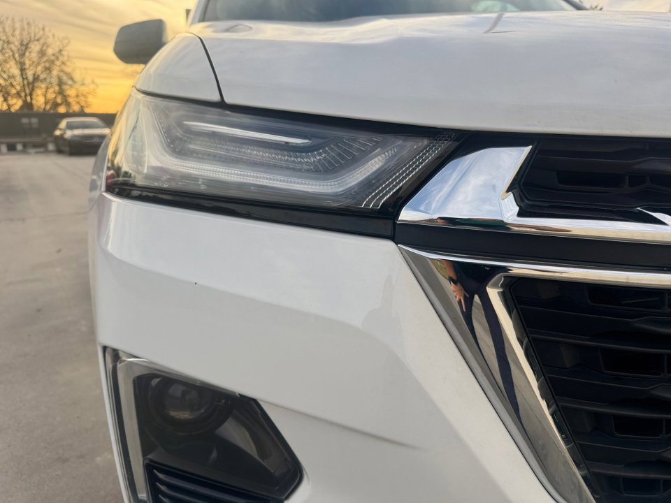 Used 2022 Chevrolet Traverse LS image 28