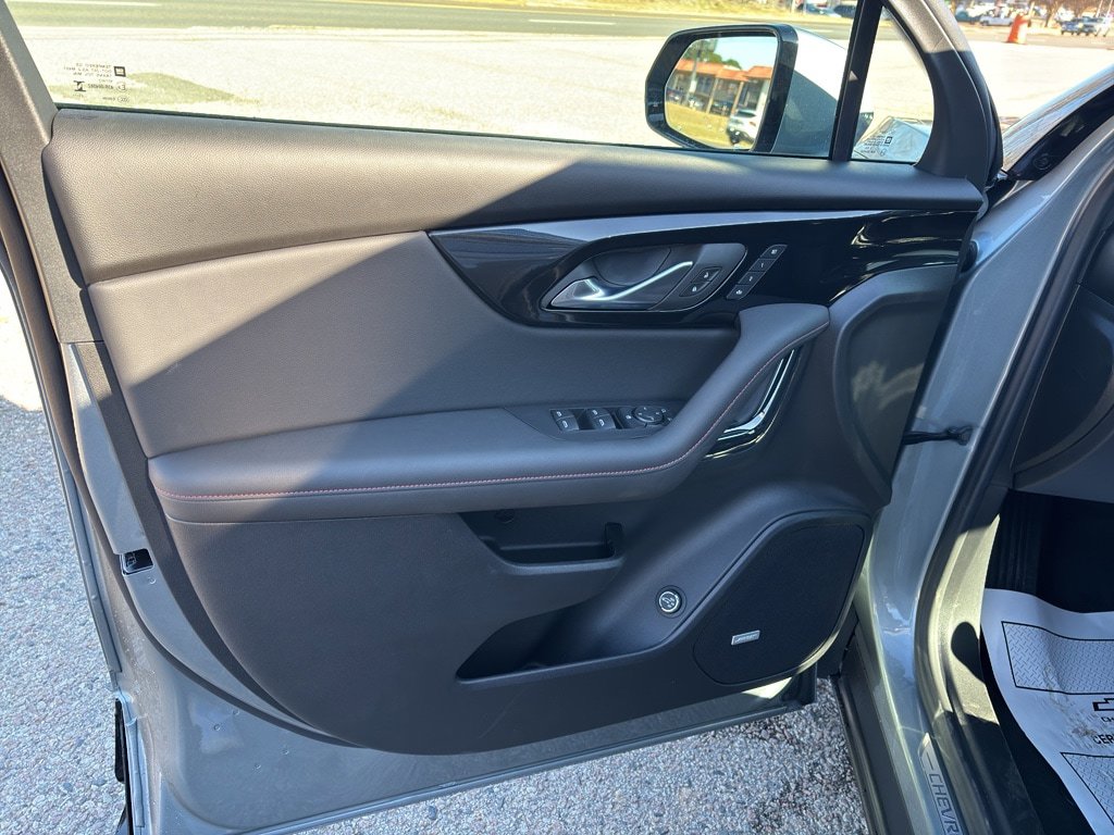 New 2026 Chevrolet Blazer RS w/ Driver Confidence II Package FWD image 4
