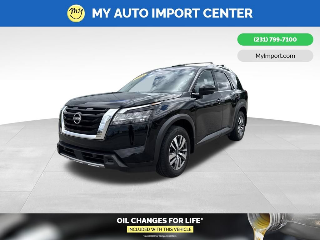Used 2024 Nissan Pathfinder SL AWD/4WD image 3