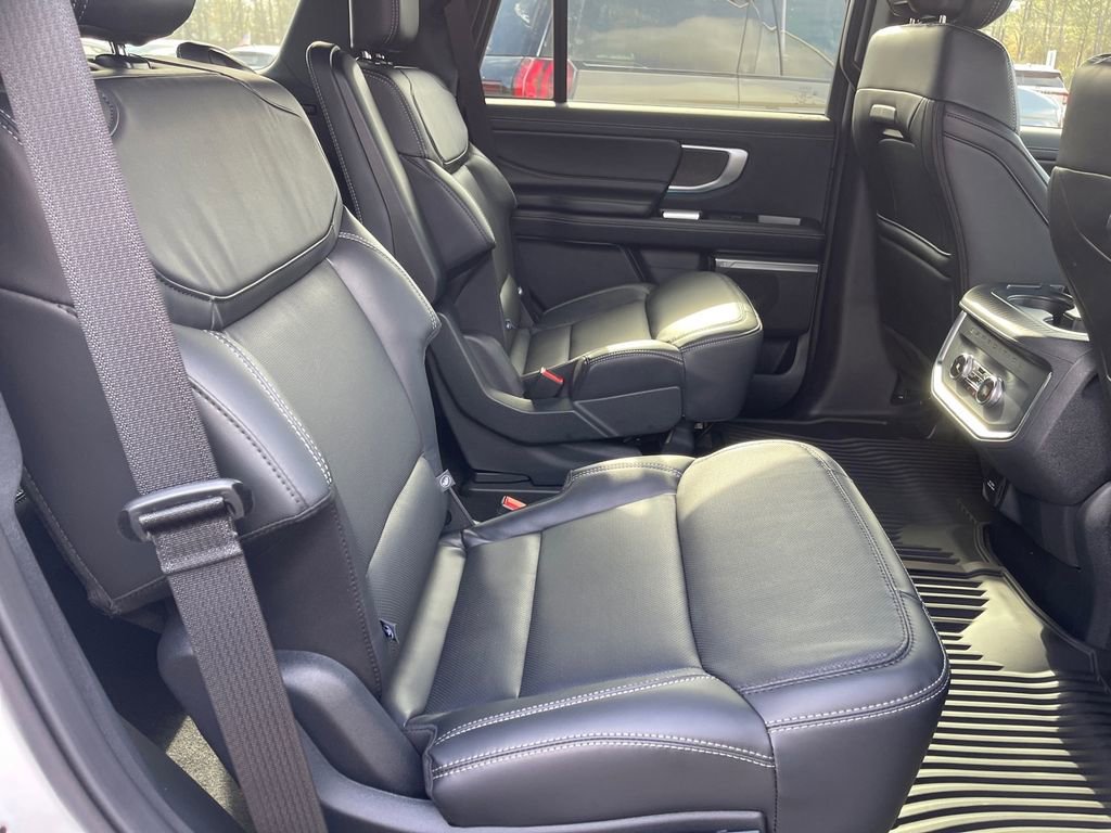 New 2026 Ford Expedition Platinum w/ Stealth Appearance Package image 13