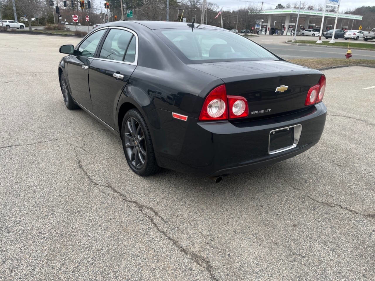 Used 2011 Chevrolet Malibu LTZ image 7