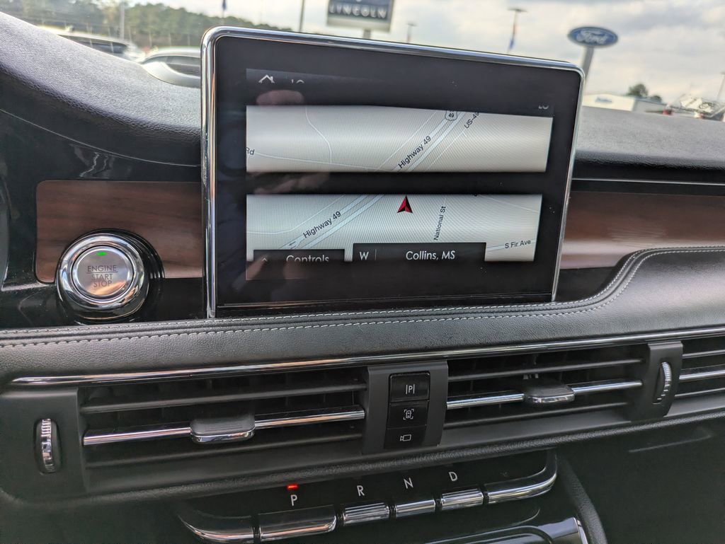 Used 2022 Lincoln Corsair Reserve w/ Equipment Group 201A image 16