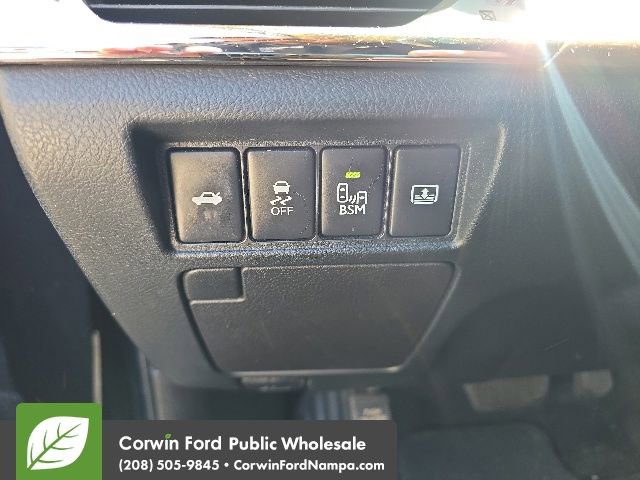 Used 2015 Toyota Avalon Limited w/ Technology Package FWD image 15