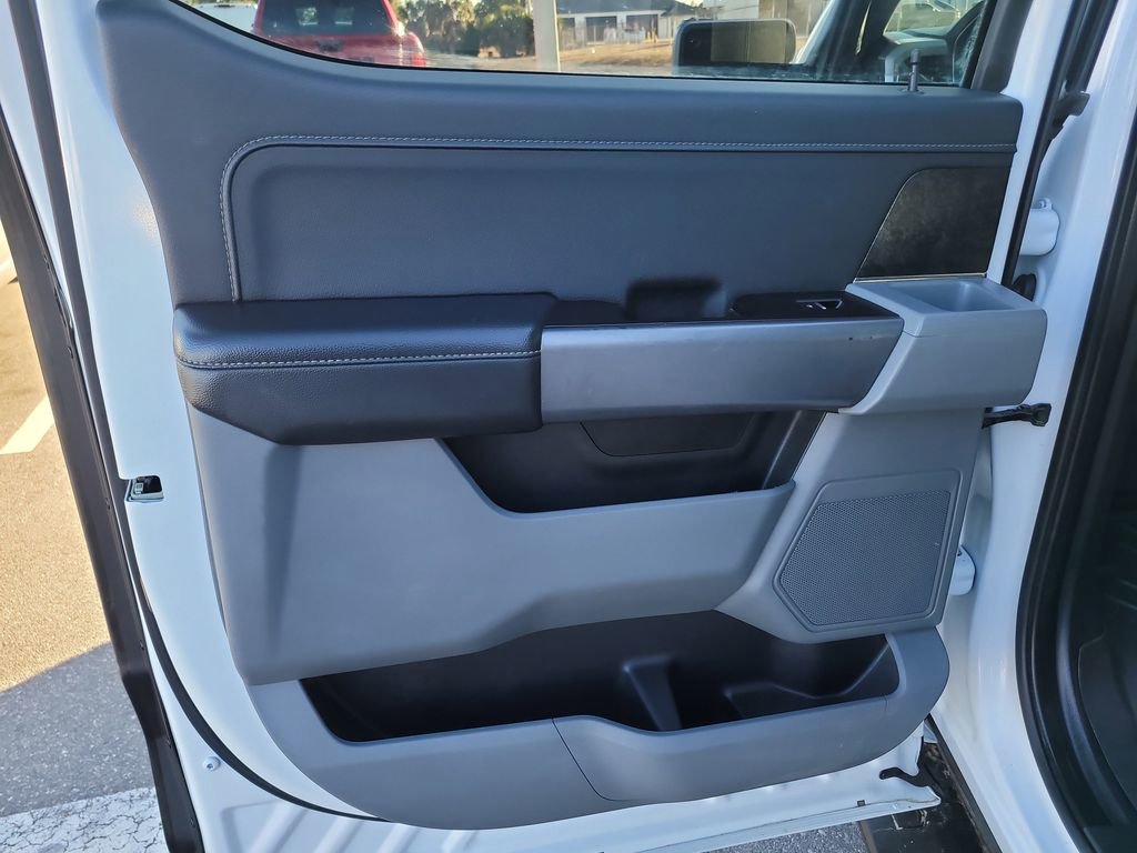 Used 2022 Ford F150 XLT w/ Equipment Group 301A Mid image 8