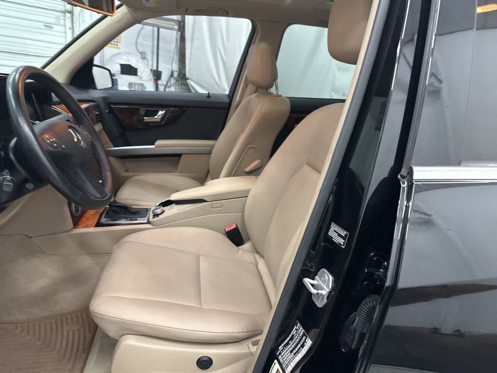 Used 2010 Mercedes-Benz GLK 350 4MATIC image 13