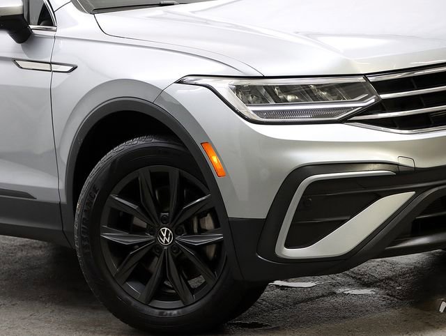 Used 2024 Volkswagen Tiguan SE video 3