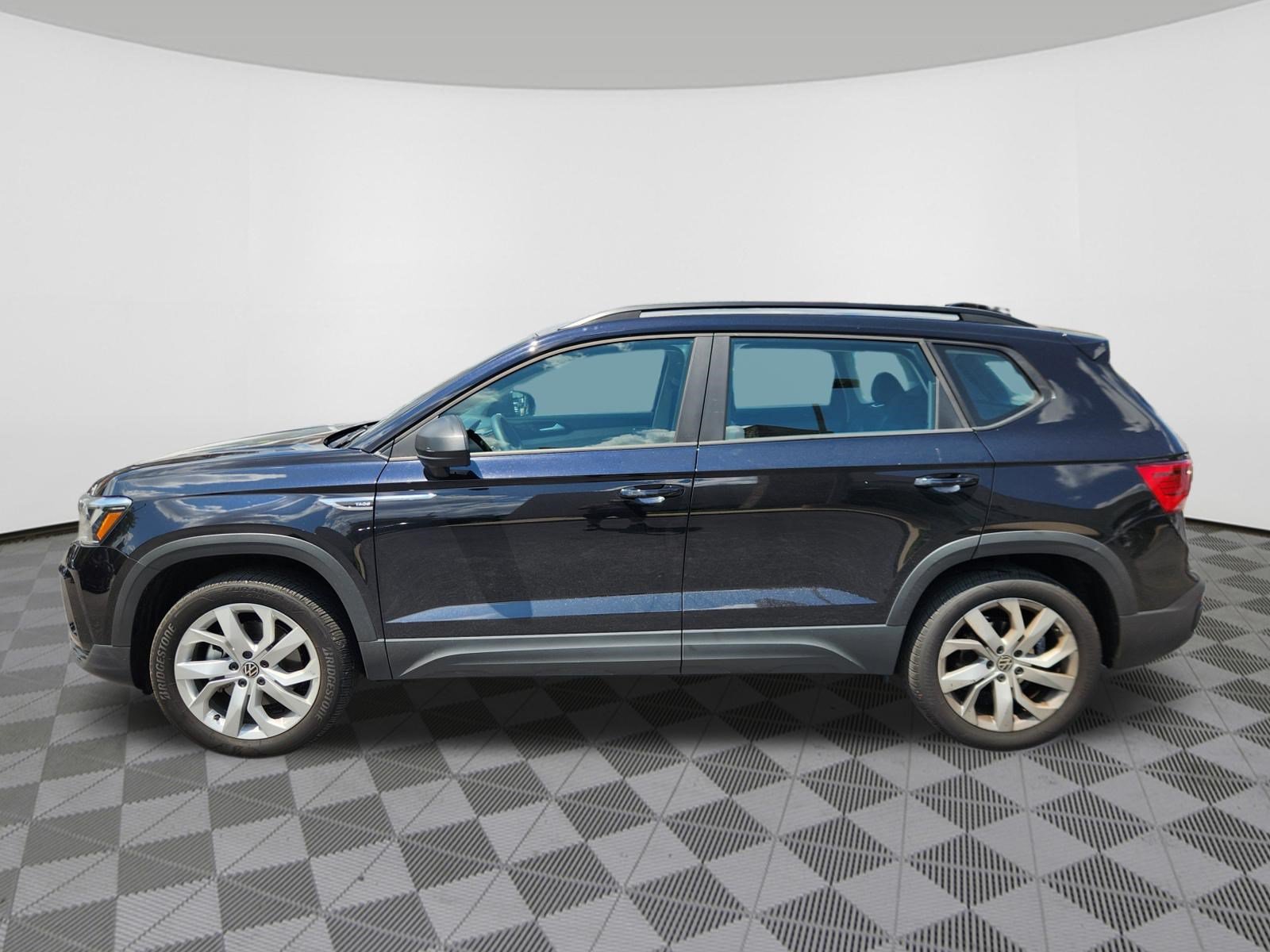 Used 2023 Volkswagen Taos S w/ Driver Assistance Package AWD/4WD image 5