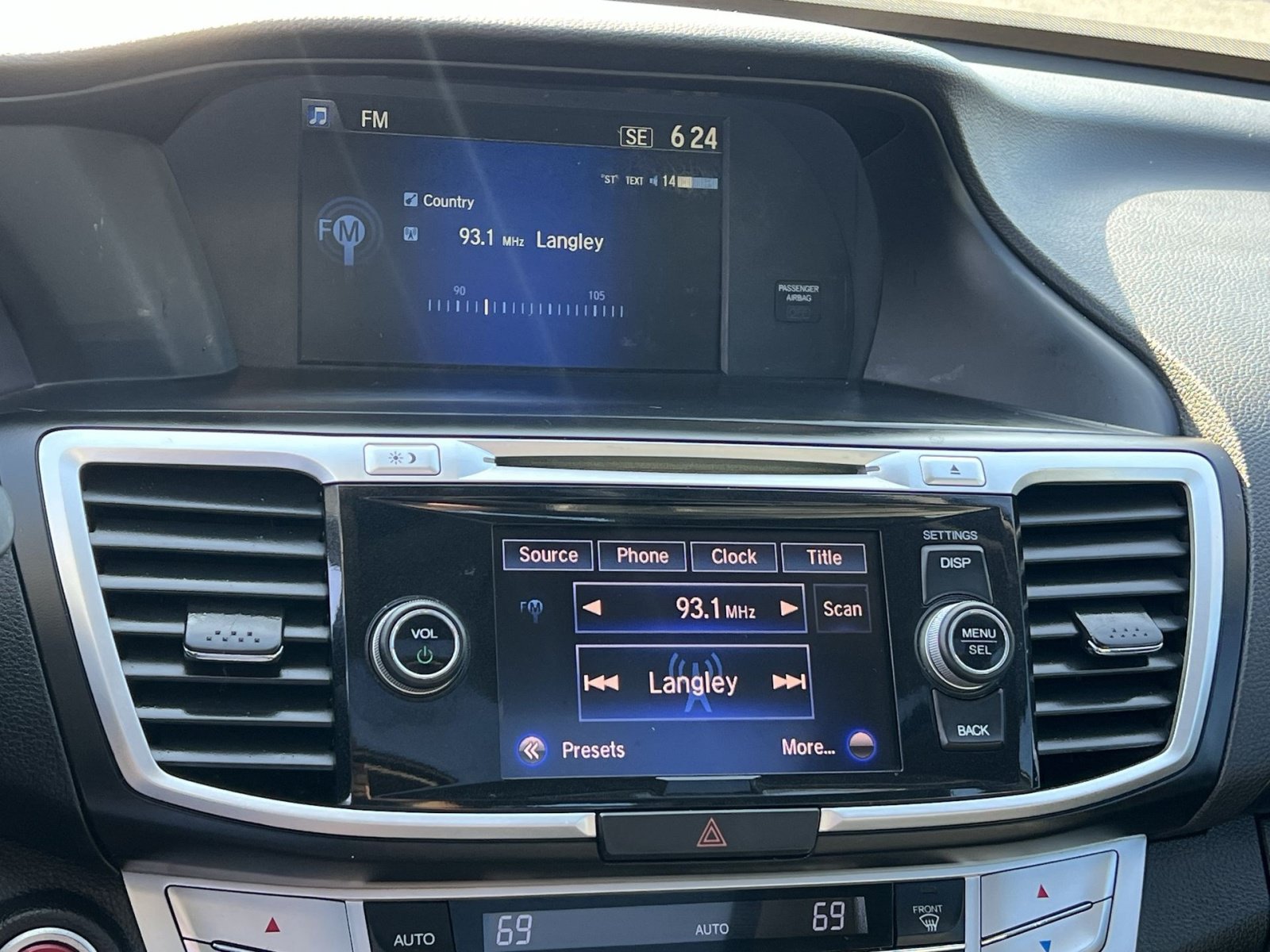 Used 2015 Honda Accord EX-L image 16