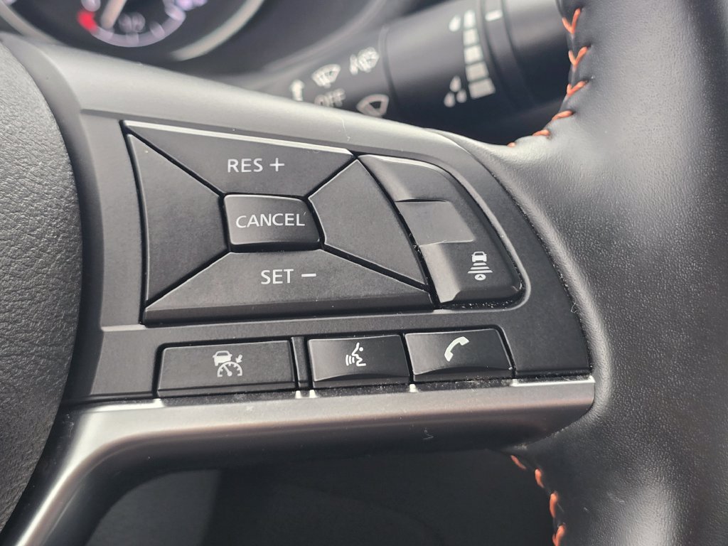 Used 2025 Nissan Sentra SR FWD image 29