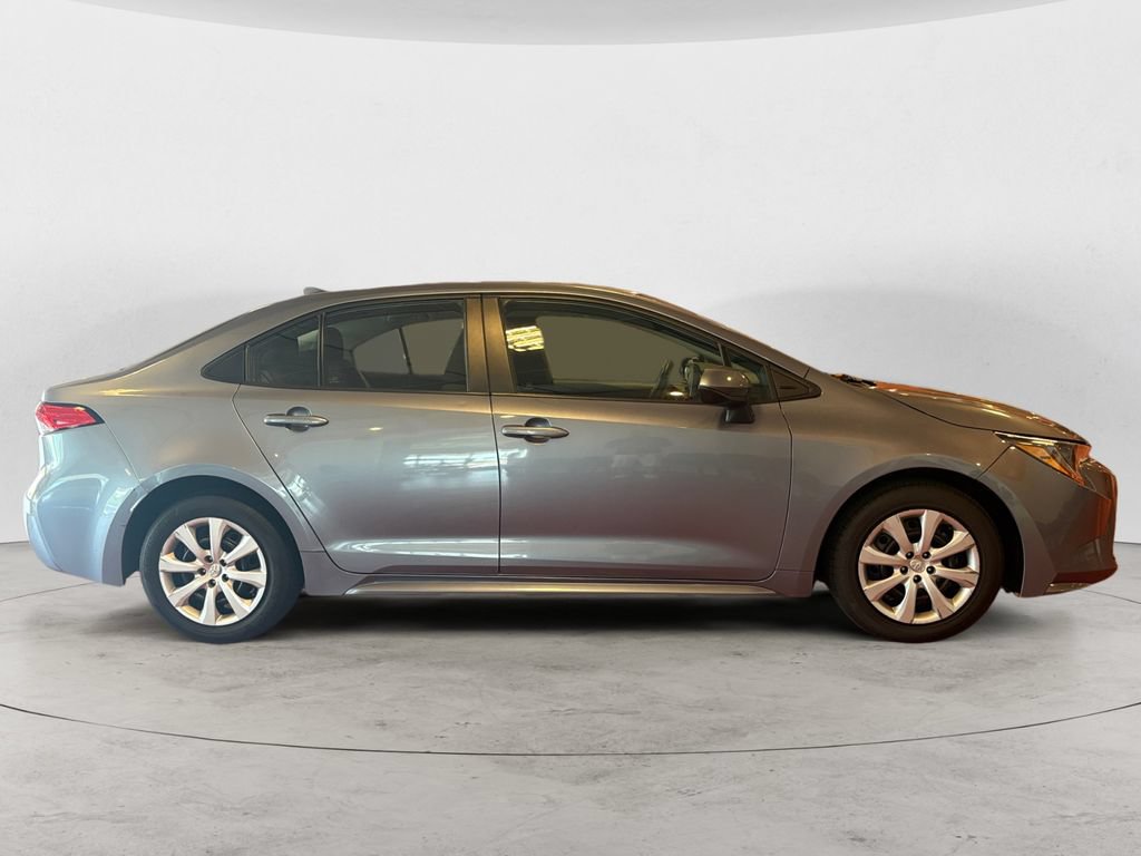 Used 2024 Toyota Corolla LE FWD image 2