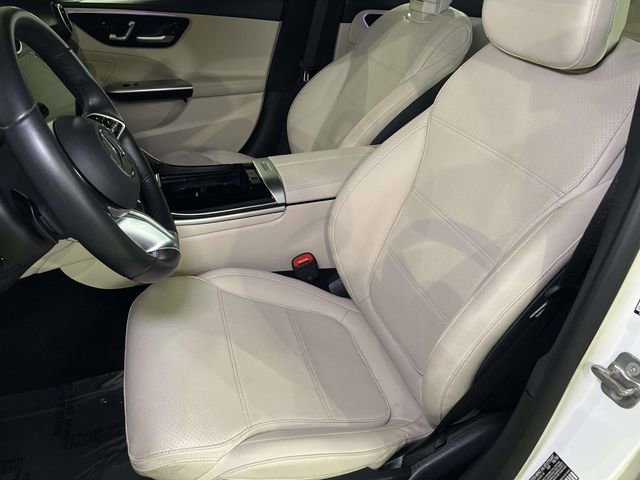 Used 2025 Mercedes-Benz C 300 Sedan image 17