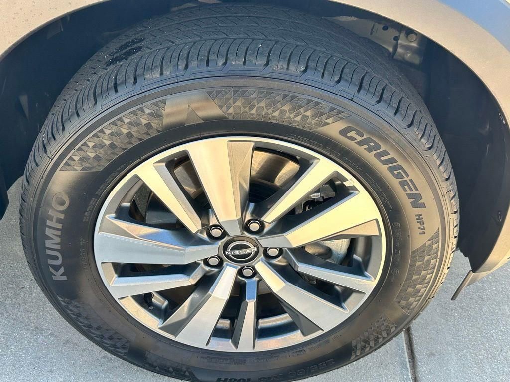 Used 2025 Nissan Pathfinder SL image 25