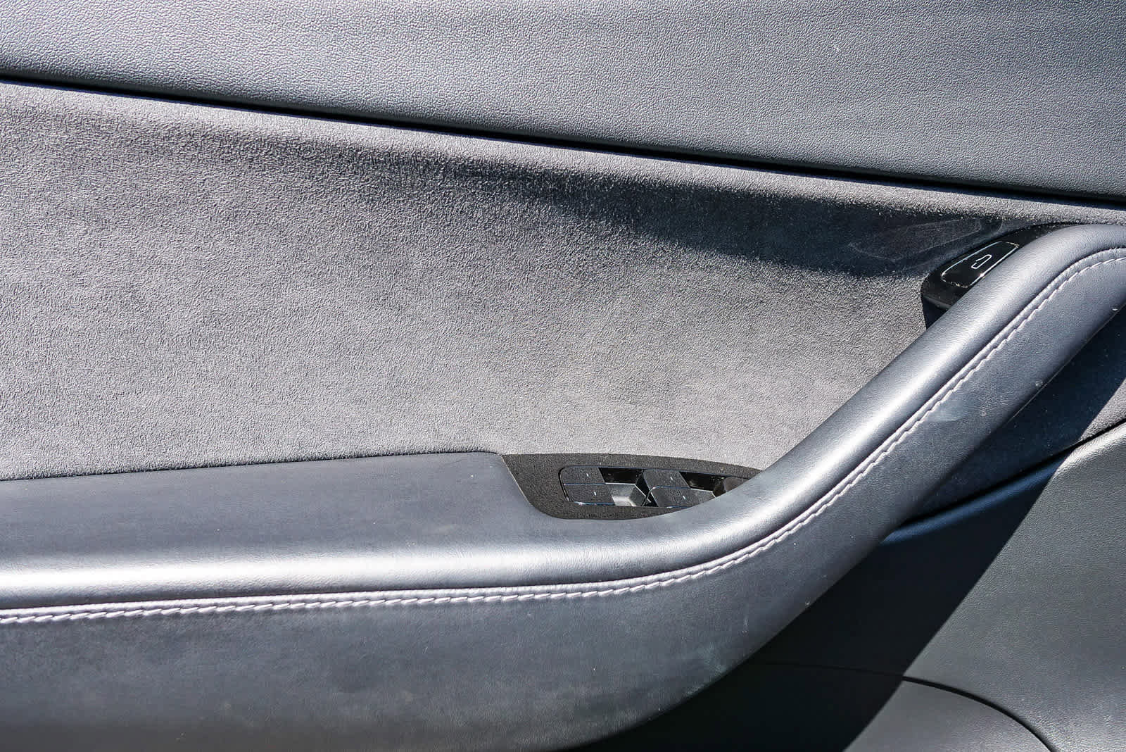 Used 2020 Tesla Model Y Long Range image 22