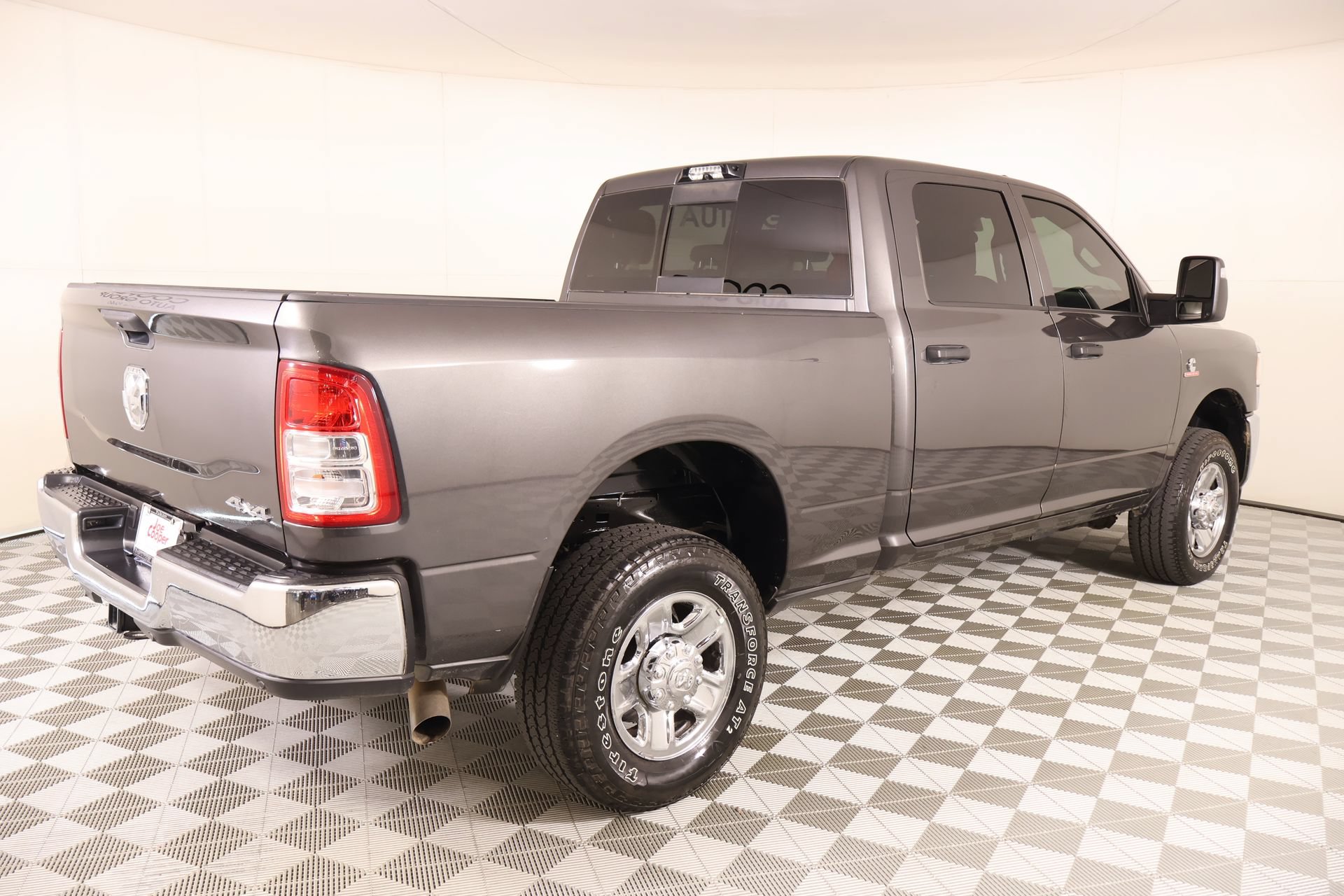 Used 2024 RAM 2500 Tradesman w/ Chrome Appearance Group AWD/4WD image 19