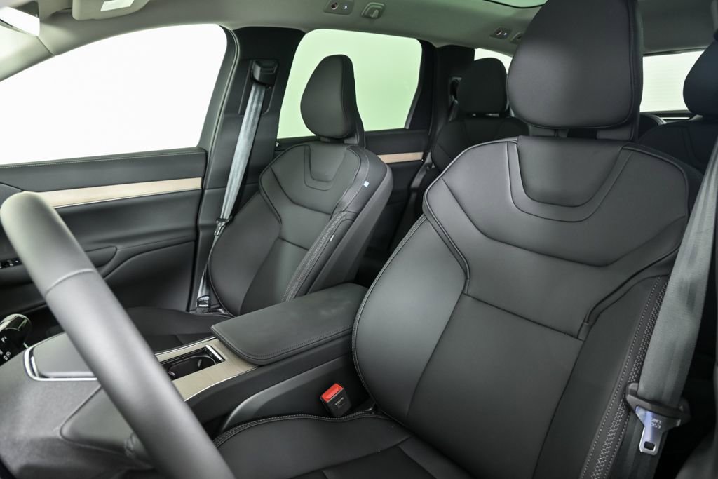 New 2025 Volvo EX90 Plus w/ Protection Package Premier image 5