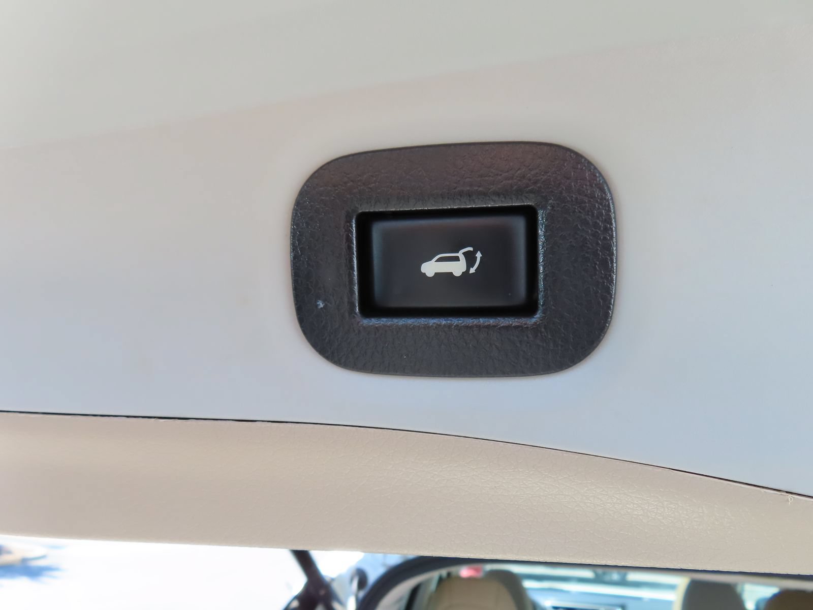 Used 2016 Nissan Rogue SV w/ SV Premium Package AWD/4WD image 36