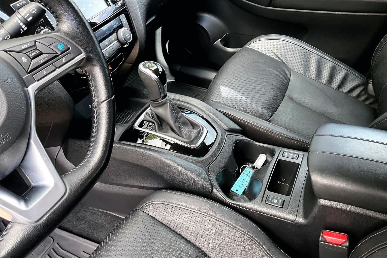 Used 2022 Nissan Rogue Sport SL AWD/4WD image 17