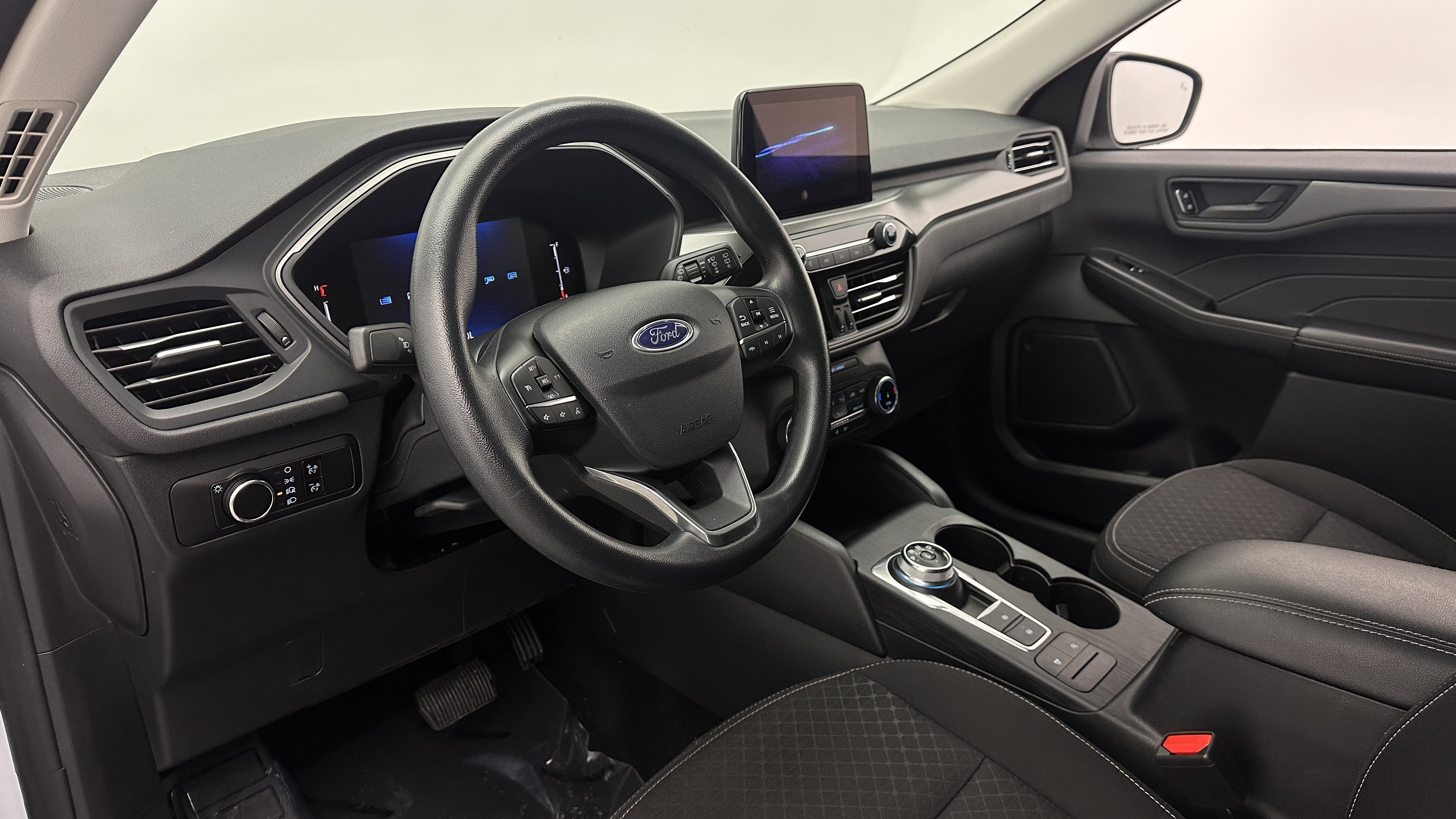 Used 2025 Ford Escape Active AWD/4WD image 8