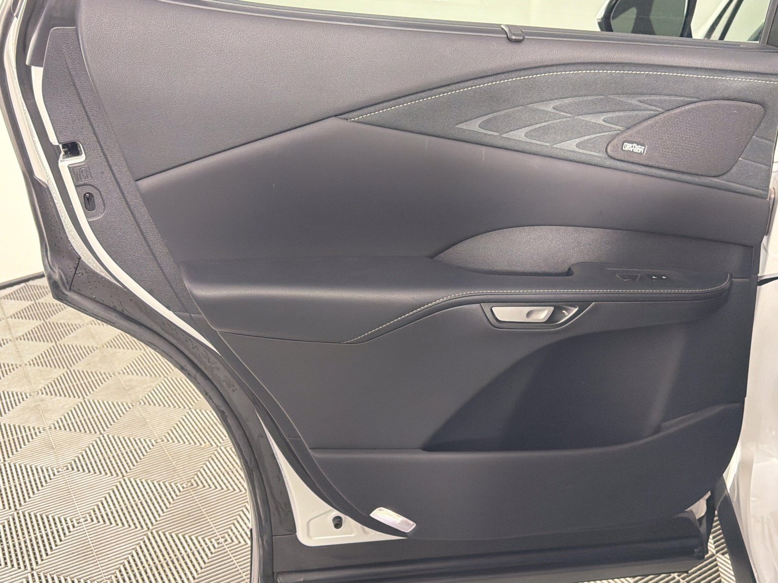 Certified 2025 Lexus RX 450h AWD w/ Convenience Package image 25
