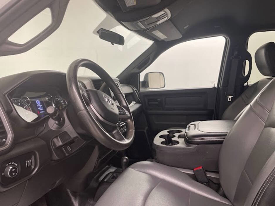 Used 2022 RAM 2500 Tradesman w/ Chrome Appearance Group image 13