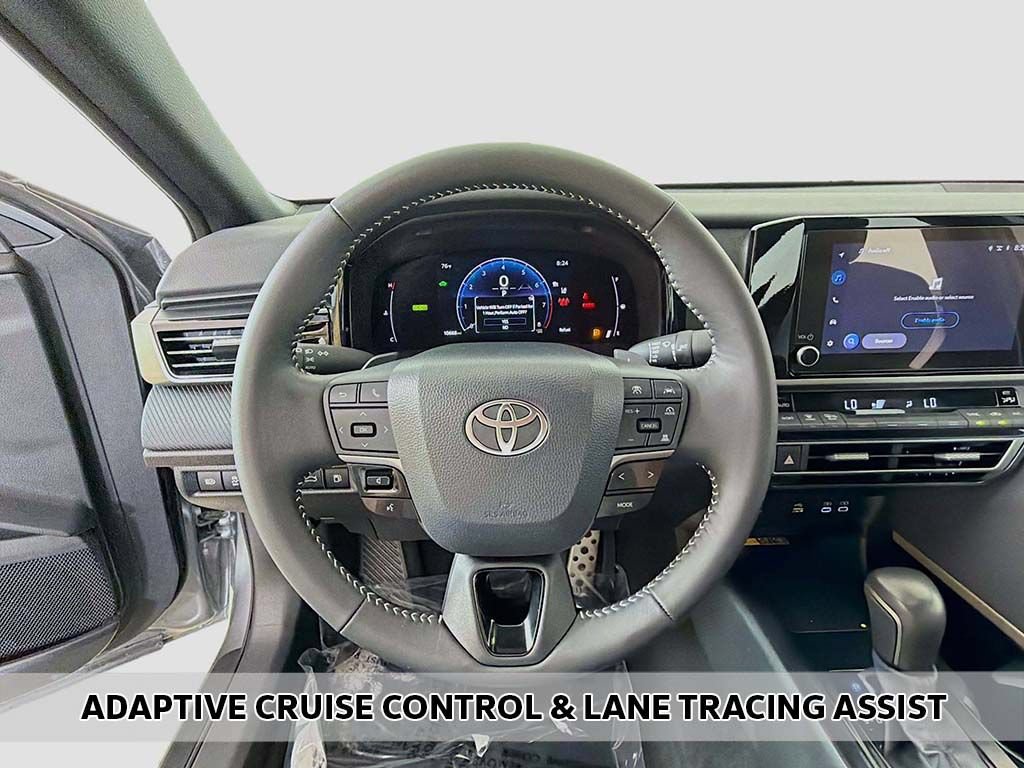 Used 2026 Toyota Camry SE FWD image 3