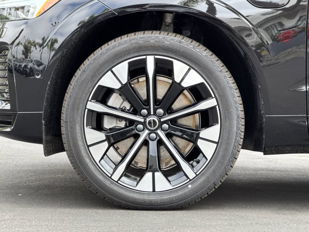 New 2026 Volvo XC60 T8 Plus w/ Protection Package Premier AWD/4WD image 25