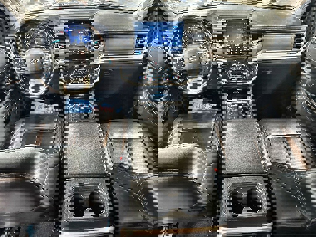 Used 2024 Ford Expedition Max XLT image 26